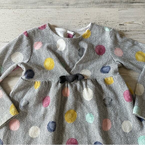 🍁 Zara Girls 6-9M Herringbone Polka Dot Lightweight Long Sleeve Dress Grey White - Picture 3 of 11